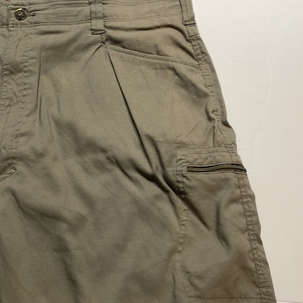 Wrangler men’s dark taupe cargo shorts size 42 - Picture 2 of 9